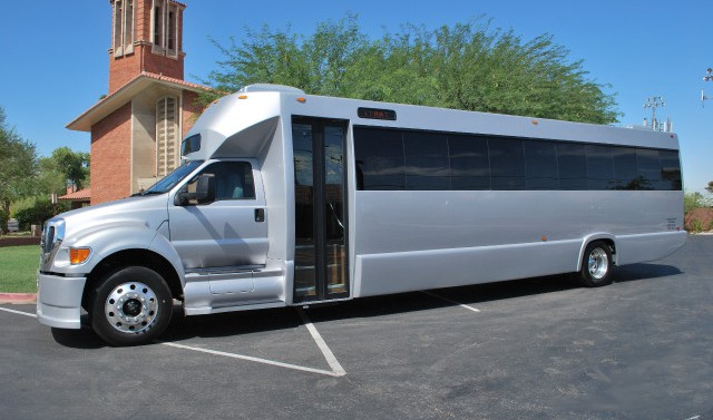 Metairie 40 Person Shuttle Bus